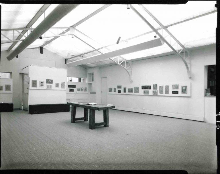 Vue d’exposition, Bissière, journal 1962-1964, Galerie Jeanne Bucher, rue de Seine, 1964<br/>© Jeanne Bucher Jaeger