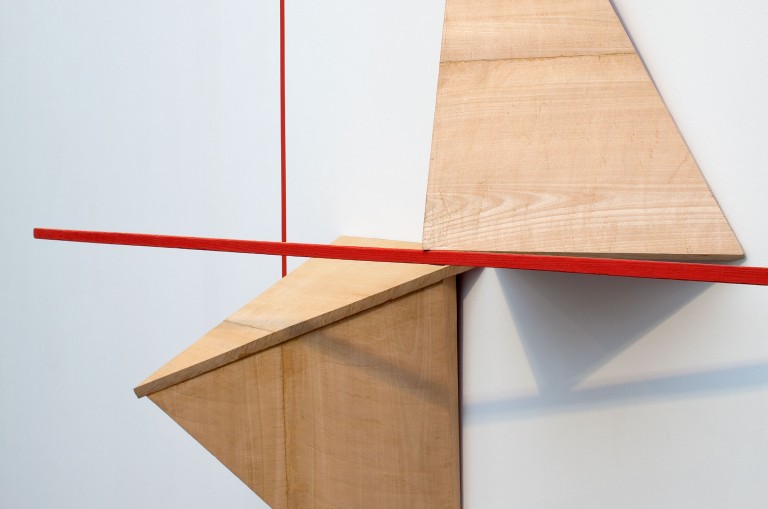 Exhibition-Falling-Up-Paul-Wallach-Jeanne-Bucher-Jaeger-2010-cover-768x509 © Jeanne Bucher Jaeger