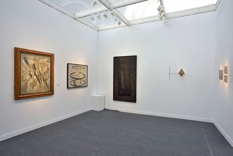 Galerie Jeanne Bucher Jaeger's booth, Paris, 2016<br/>© Jeanne Bucher Jaeger