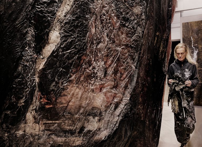 Evi Keller dans son atelier<br/>© Jeanne Bucher Jaeger