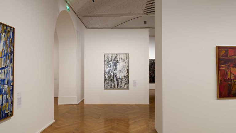 Vue d'exposition « Vieira da Silva, L'œil du Labyrinthe », 2022<br/>© Jeanne Bucher Jaeger