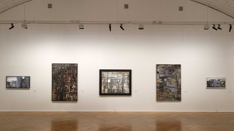 Vue d'exposition « Vieira da Silva, L'œil du Labyrinthe », 2022<br/>© Jeanne Bucher Jaeger