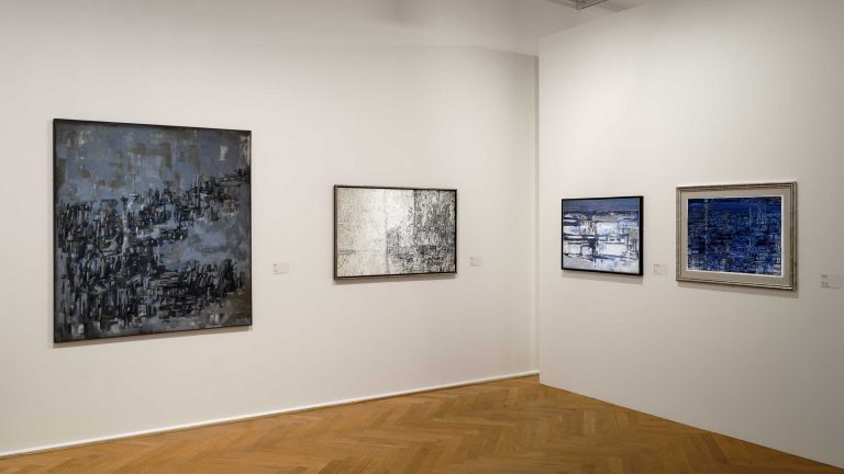Vue d'exposition « Vieira da Silva, L'œil du Labyrinthe », 2022<br/>© Jeanne Bucher Jaeger