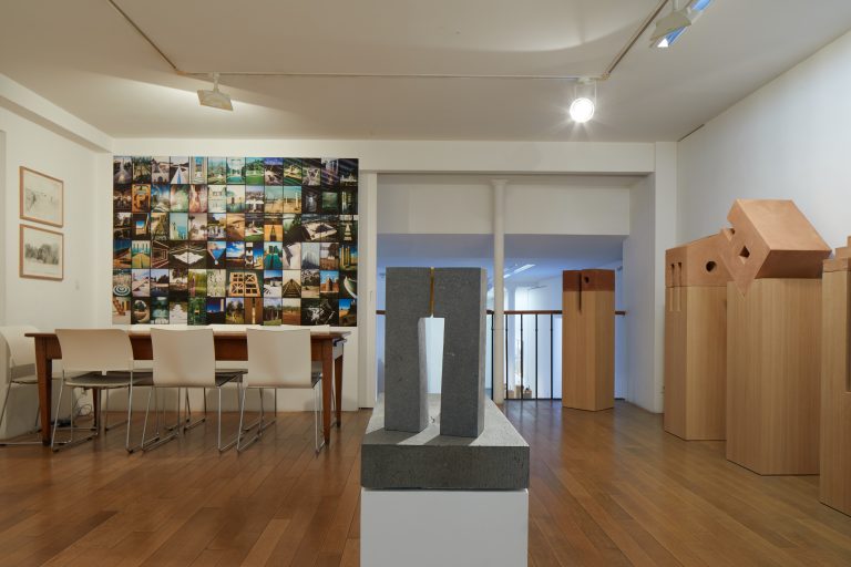 <br/>© Jeanne Bucher Jaeger