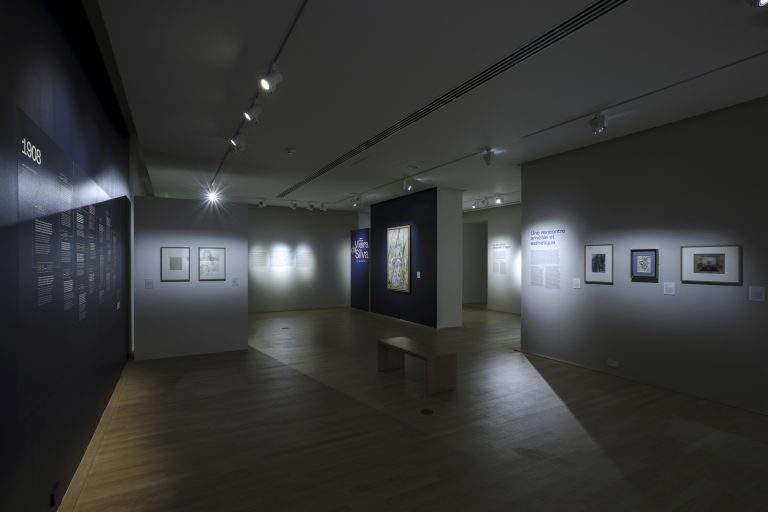 Vue de salles - Exposition Vieira da Silva L'œil du labyrinthe / L'œil des collectionneurs - 16 décembre 2022 - 3 avril 2023<br/>© Jeanne Bucher Jaeger