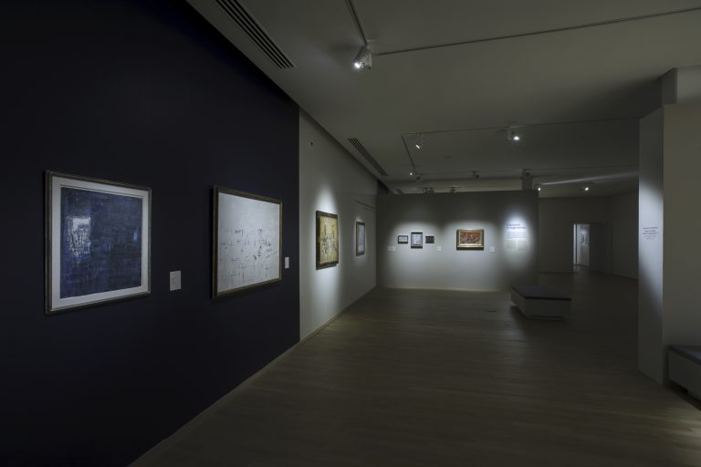 Vue de salles - Exposition Vieira da Silva L'œil du labyrinthe / L'œil des collectionneurs - 16 décembre 2022 - 3 avril 2023<br/>© Jeanne Bucher Jaeger