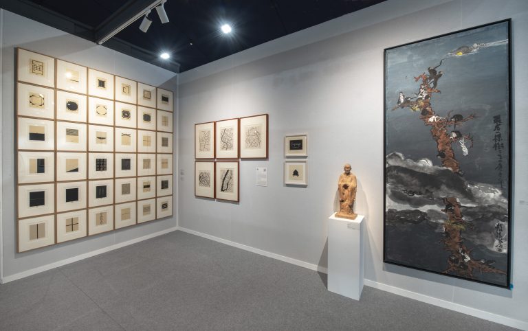 Galerie Jeanne Bucher Jaeger's Booth, Art Paris, 2022<br/>© Jeanne Bucher Jaeger