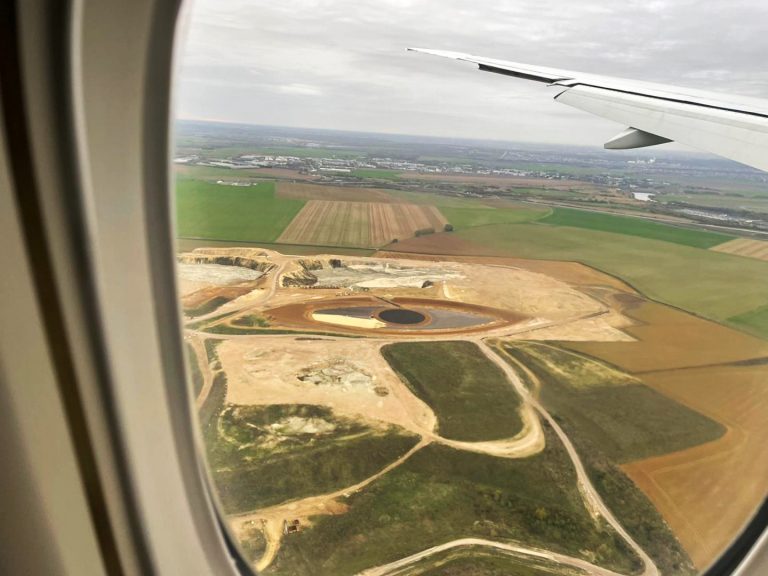 Antoine Grumbach, L’Œil du ciel, réalisé par ECT à Villeneuve-sous-Dammartin, France<br/>© Jeanne Bucher Jaeger