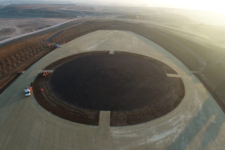 Antoine Grumbach, L’Œil du ciel, réalisé par ECT à Villeneuve-sous-Dammartin, France<br/>© Jeanne Bucher Jaeger