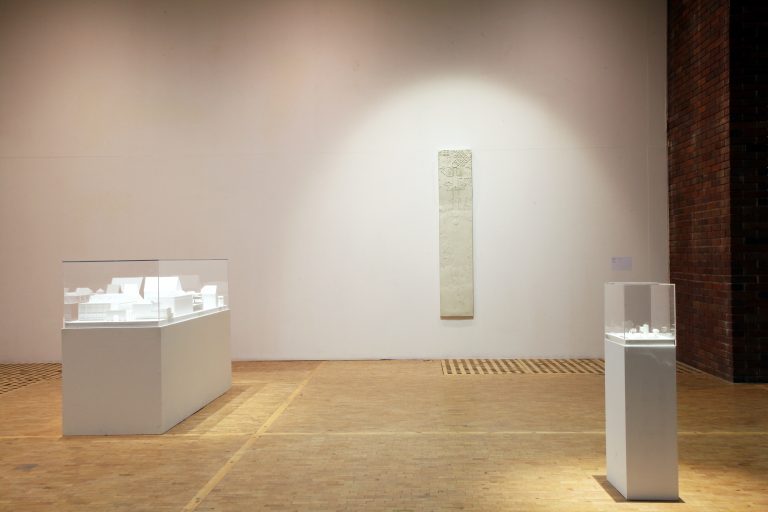 <br/>© Jeanne Bucher Jaeger