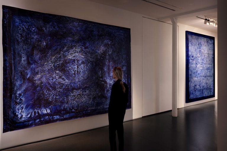 Vue d’exposition, Evi Keller, ORIGINES, 2024-2025, Galerie Jeanne Bucher Jaeger, Marais, Paris<br/>© Jeanne Bucher Jaeger