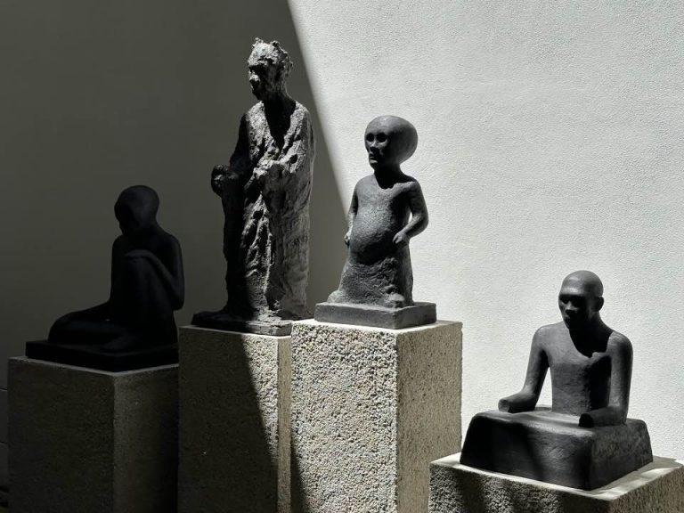 <br/>© Jeanne Bucher Jaeger