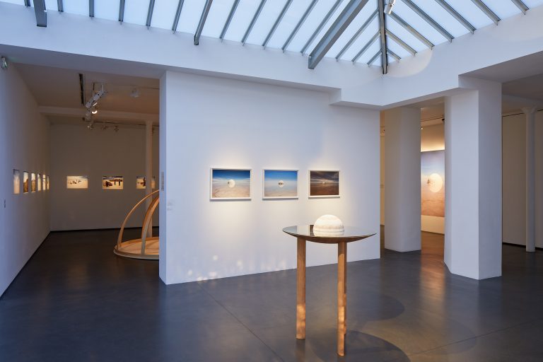 Guillaume BARTH, Elina 2015-2025, la promesse aux Aymaras, 2025, Galerie Jeanne Bucher Jaeger, Paris, Marais<br/>© Jeanne Bucher Jaeger