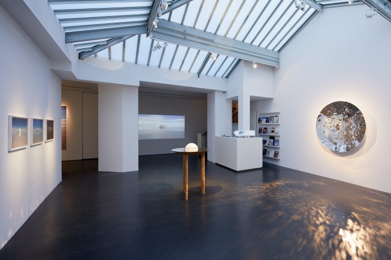 Guillaume BARTH, Elina 2015-2025, la promesse aux Aymaras, 2025, Galerie Jeanne Bucher Jaeger, Paris, Marais<br/>© Jeanne Bucher Jaeger