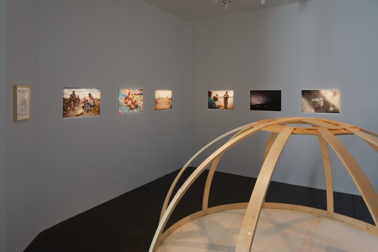 Guillaume BARTH, Elina 2015-2025, la promesse aux Aymaras, 2025, Galerie Jeanne Bucher Jaeger, Paris, Marais<br/>© Jeanne Bucher Jaeger